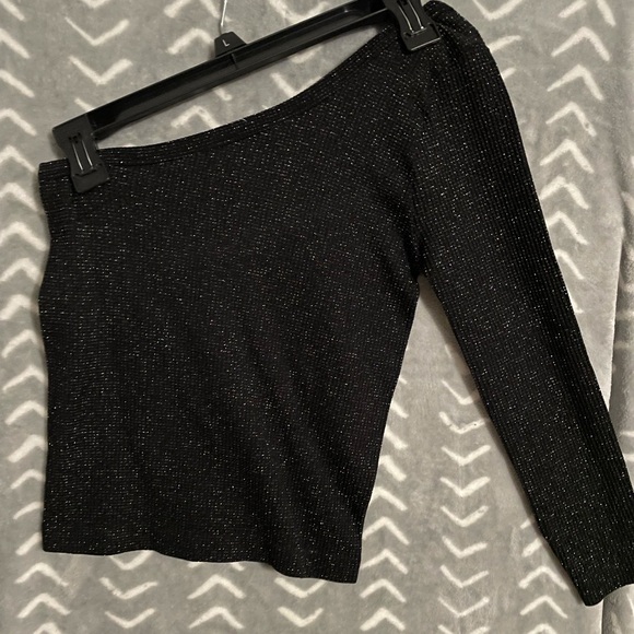 One shoulder top - Picture 2 of 2